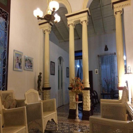 Se vende Casa Neo Colonial...