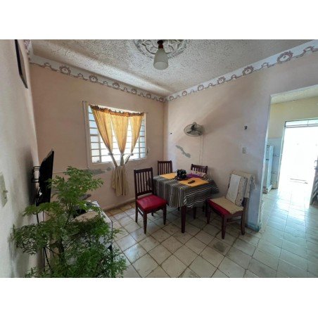 SE VENDE CASA CÉNTRICA RN...
