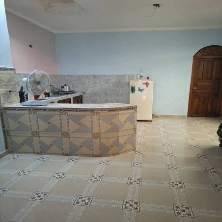 Se vende casa céntrica con...